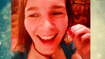 natural_lovers gorgeous model strips and pulls pussy