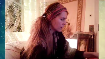 natural_lovers cute girl caresses her charms