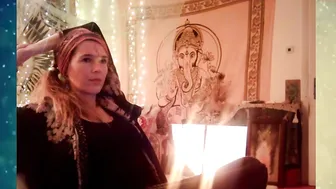 natural_lovers cute girl caresses her charms