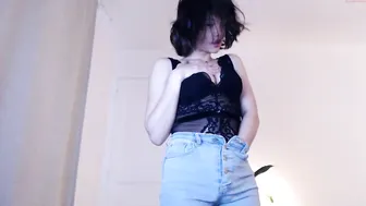 sasha_ursx cute babe exposes big tits