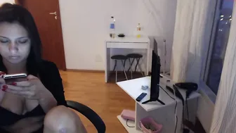 justalinusha with a toy in the pussy