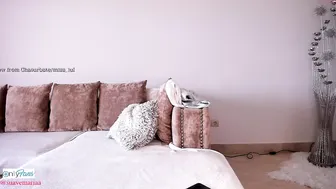 miss_juliaa fingers in pussy
