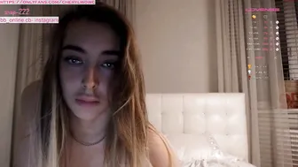 hot_baby_cheryl greedily fucks herself with a toy