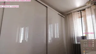 hot_baby_cheryl Entertaining chick