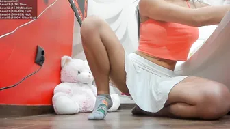 krisi_kiss cute chick posing in lingerie