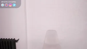 jykfqy the calf jerks off and cums