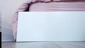 sasha_ursx luxurious slut masturbates shaved pussy