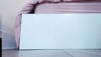 sasha_ursx luxurious slut masturbates shaved pussy