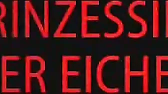 devote-schlampe with dildo relaxes her shaved vagina