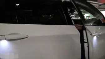 seXXygirl hot brunette girl gently masturbates cunt