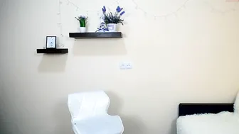 abogailmaartin bitch with huge booty caresses hairy cunt