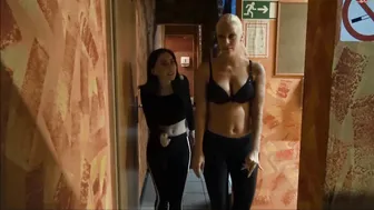 Lou-Nesbit shows chest