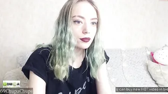69chupachups lustful bitch gently masturbates cunt
