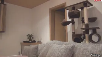 Leonie-pur sweet coquette flaunts her body