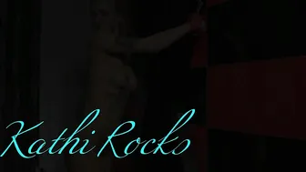 KathiRocks in oil shows a graceful body