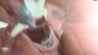 Hot-Schneckchen busty hottie gently jerks her cunt