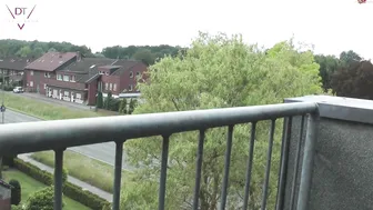 Dirty-Tina puts his fingers in the ass