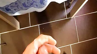 Blasi23 slut fucks bear