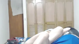 latin_porno busty blonde hot jerks off her cunt