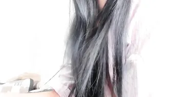 monica_liz charming babe poses nude in front of the webcam