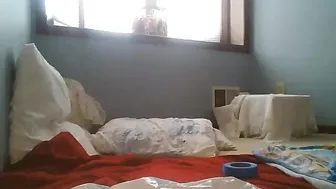 lilrosiedoll loves to cum on camera