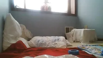 lilrosiedoll loves to cum on camera