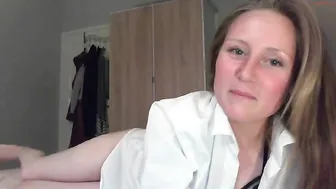 alicejohanson pounding her pussy with a big dildo