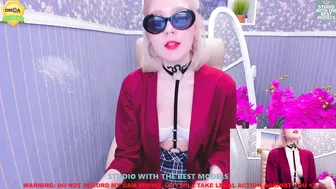 mabel_coy shy babe fucks her cunt with a sex toy