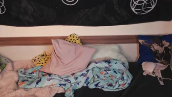 helll_kitty naughty pupa demonstrates her body