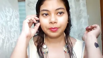 lovely_my_name petite babe gently masturbates cunt