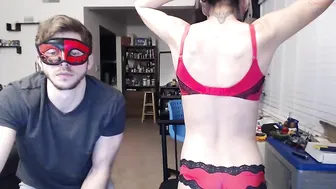 lil_di_di sexy wench sucks dick