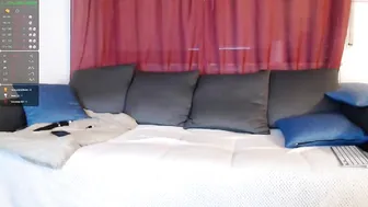 deans_perle gorgeous model strips and pulls pussy