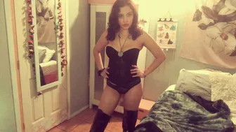 veravalentine harley quinn fucks sex toys