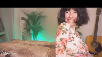lecabaret slut in stockings fucks clit