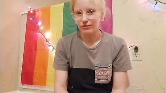 river shy babe shows shaved cunt