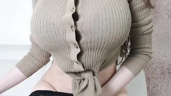 1k1_nights pounding her pussy with a big dildo