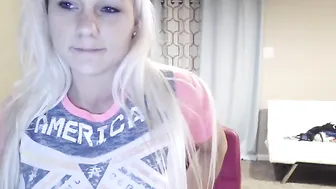 ashlynnstorm Seductive pussy shoves balls in the anus