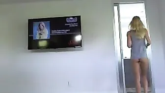 alysss Hot brunette girl gently masturbates cunt