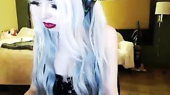 insyndra Bearded dude fucks girlfriend from behind