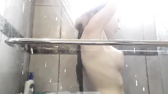 ashleeyy spectacular slut strokes her clit