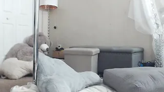 downloads Skinny female fucks herself with a phallus