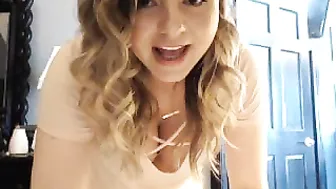 breeolson Big breasted beauty moaning from dildo in cap