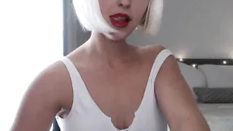 mimicherries Stunning babe fucks her ass hard