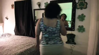 jenni_knight_24 bitch with big tits rides vagina toy