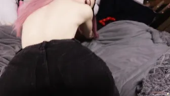 littlereislin naughty bitch fucks pussy