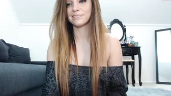rebbecasnowshoe ardent slut licks dildo