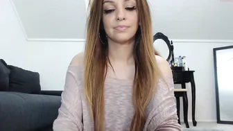 rebbecasnowshoe juicy slut fucks pussy with phallus