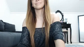 rebbecasnowshoe hot babe fucks herself with glass dildo