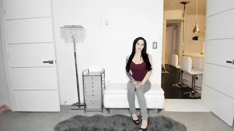 noelleeastonxxx lustful student shows pussy