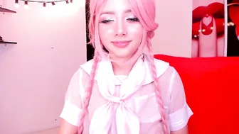nina_mon greedily fucks her pussy